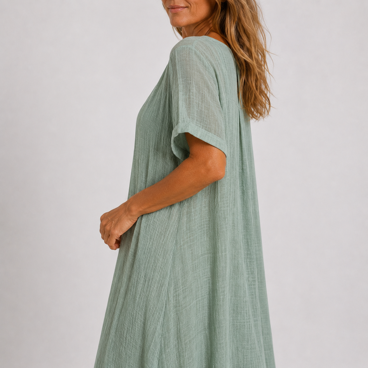 Giuliana | Elegant Flowing Maxi Dress